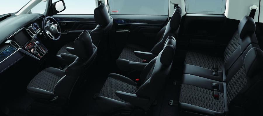 Интерьер Mitsubishi Delica D:5 Urban Gear 2018 года  (фото 10 из 30)